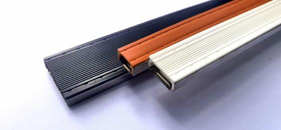 Fibra di vetro in acciaio inossidabile composito con distanziatore a bordo caldo per unità di vetro isolante a doppio vetro Serie 2026
